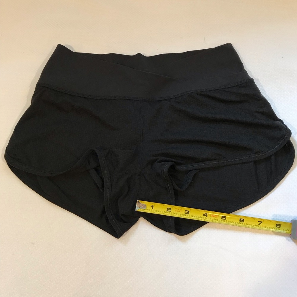 Lululemon Lined Short ( Size 4 Missing Dot Size) … - image 5